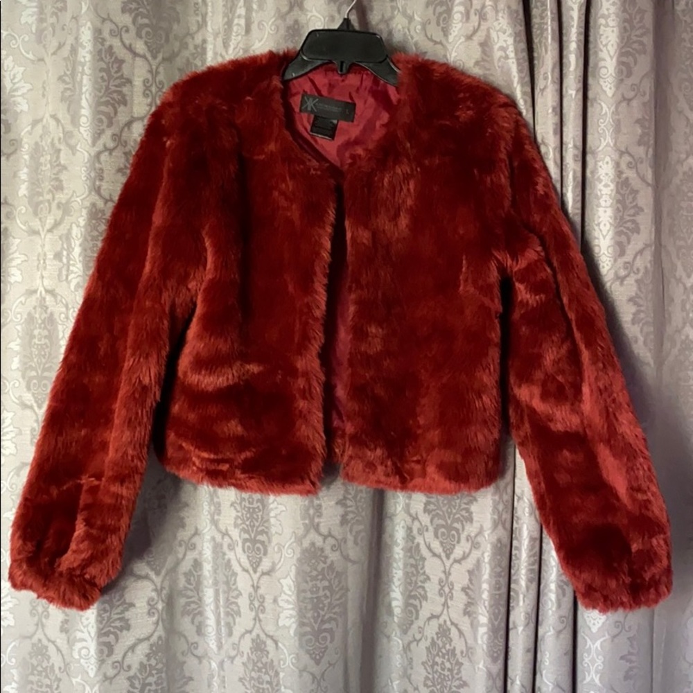 KARDASHIAN Cropped Fur Coat